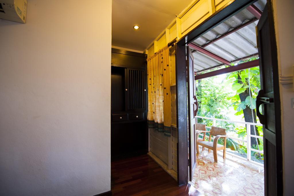 Smile House Boutique Hotel Чиангмай Екстериор снимка