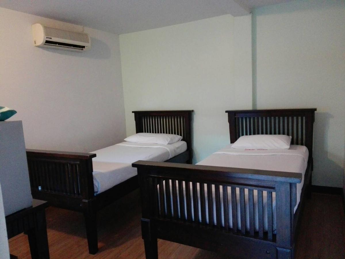 Smile House Boutique Hotel Чиангмай Екстериор снимка